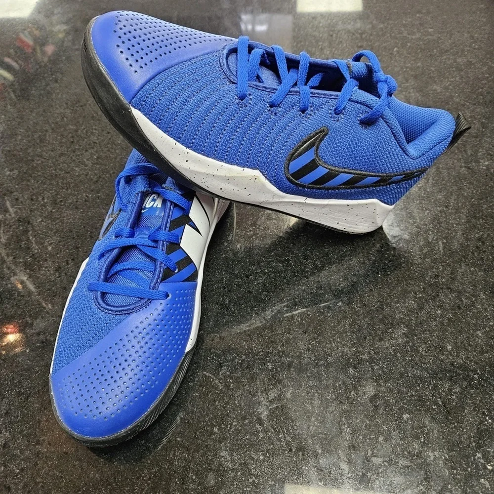 Sz 6.5 nike blue running shoes